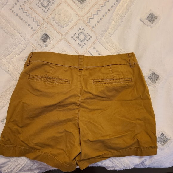 Mustard colored Old Navy shorts, size 6 - Picture 2 of 3